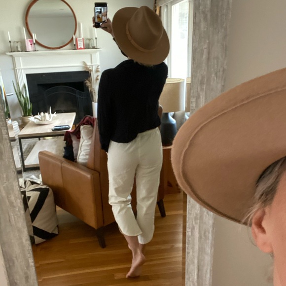 O’Neill Crop Pants! Mint condition! - Picture 3 of 8